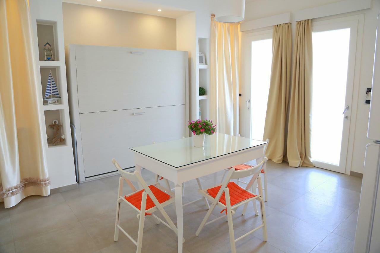 casa vacanze coralloholiday Hotel Torre Lapillo Esterno foto